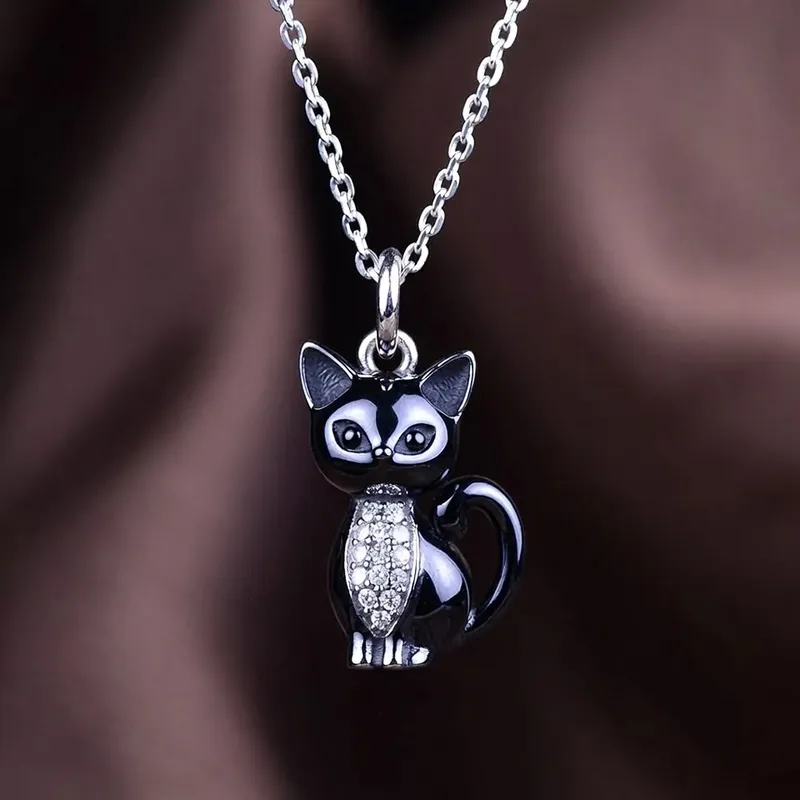 Колье с кошечкой